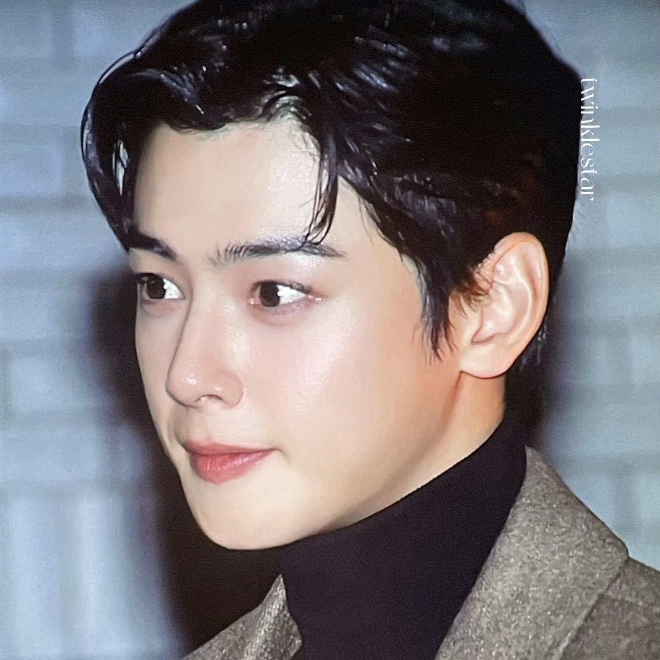 Recent activity shot of Cha Eunwoo