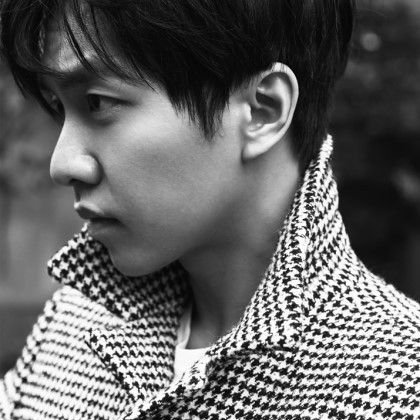 Latest photo of Lee Seunggi