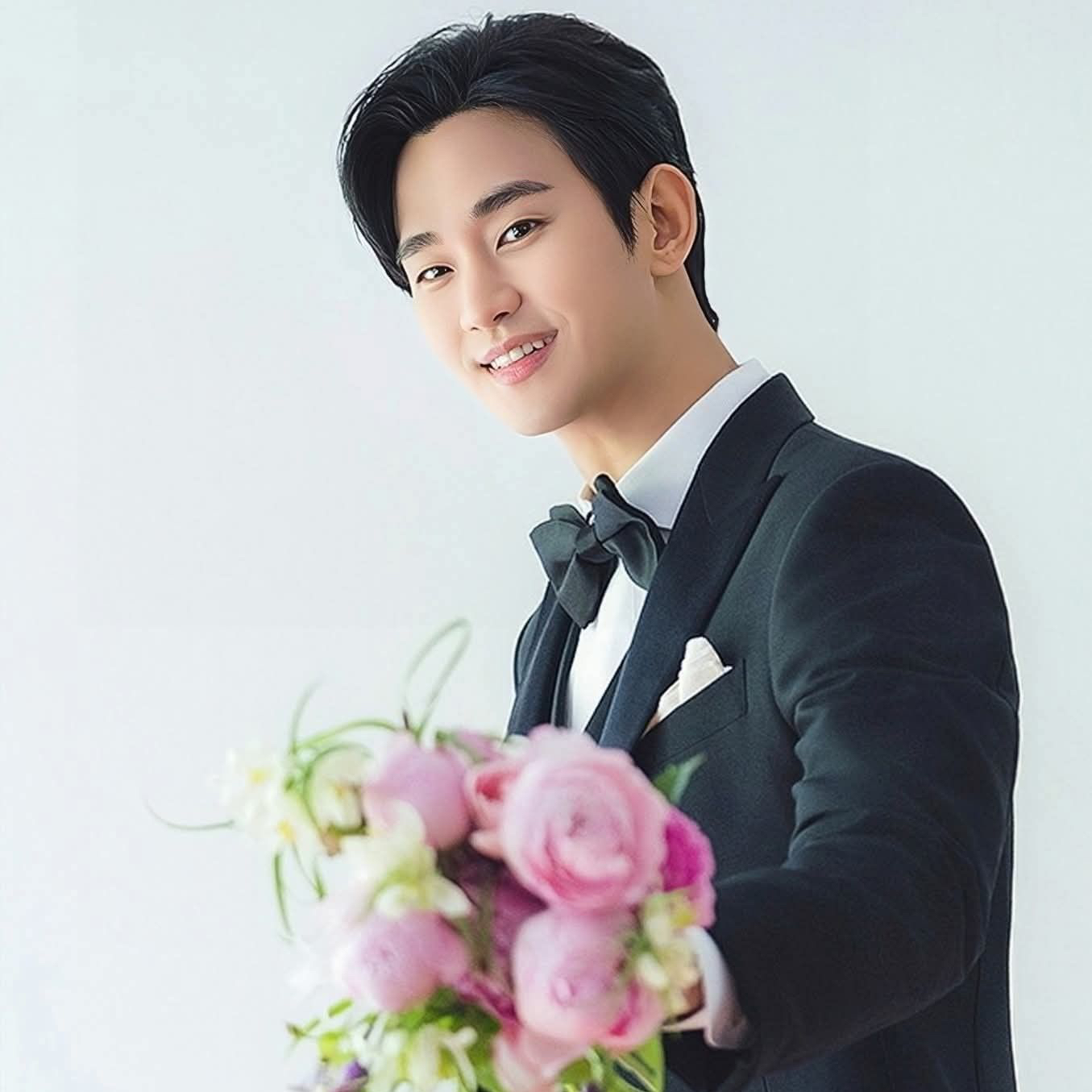 Foto kegiatan terbaru dari Kim Soohyun