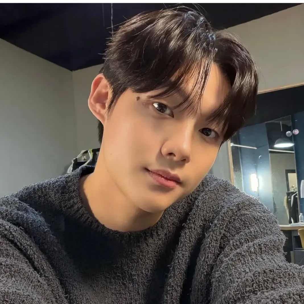 Behind-the-scenes cut of Choi Jaemyeong
