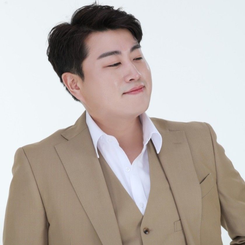 Foto terbaru dari Kim Hojoong