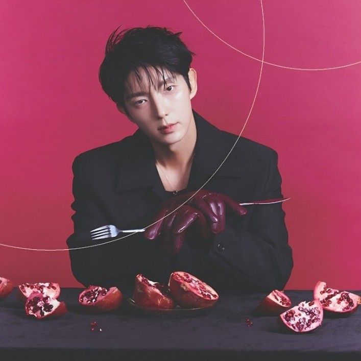 A moment captured by a fan of Lee Joongi