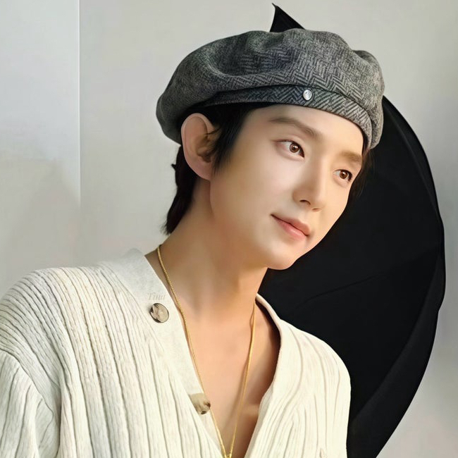 A moment captured by a fan of Lee Joongi