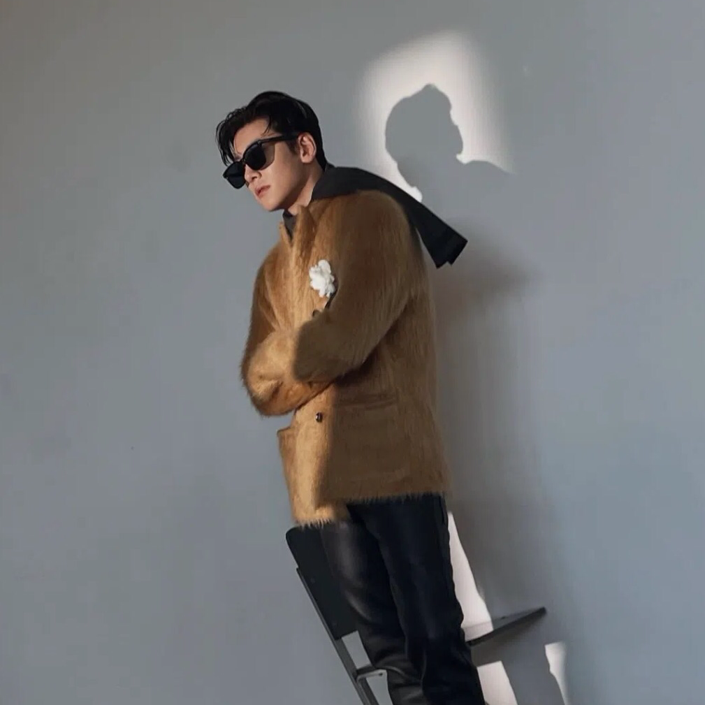 Behind-the-scenes cut of Ji Changwook