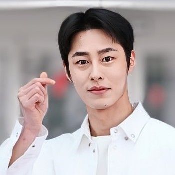 A moment captured by a fan of Lee Jaewook