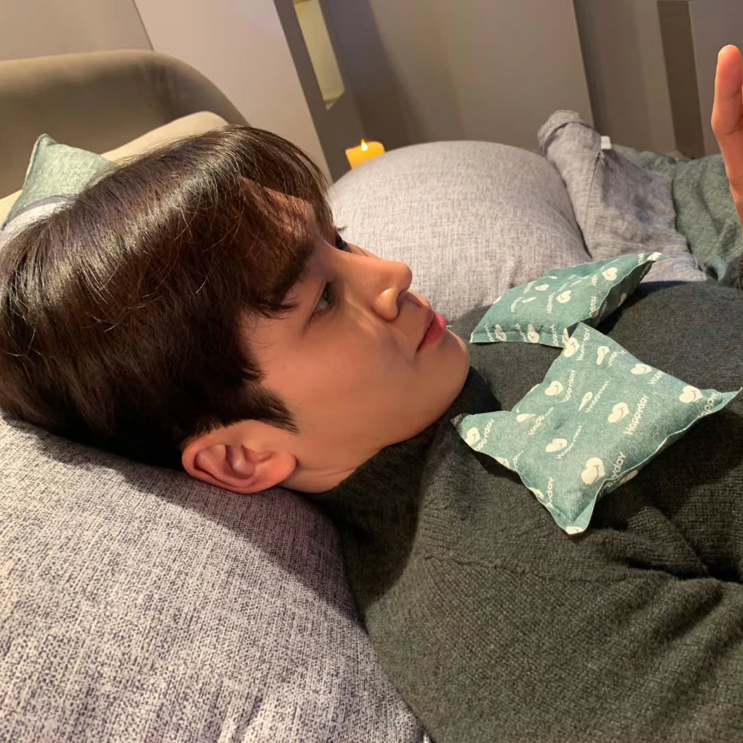 로운의 비하인드 컷