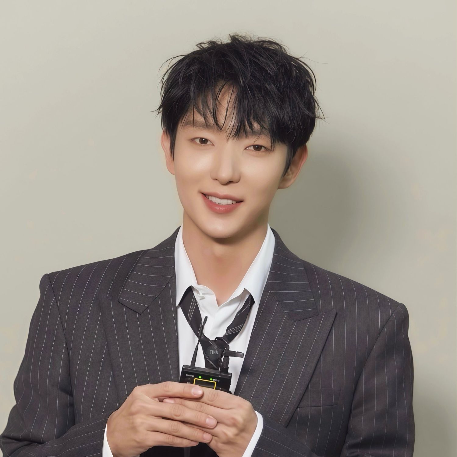 Behind-the-scenes cut of Lee Joongi
