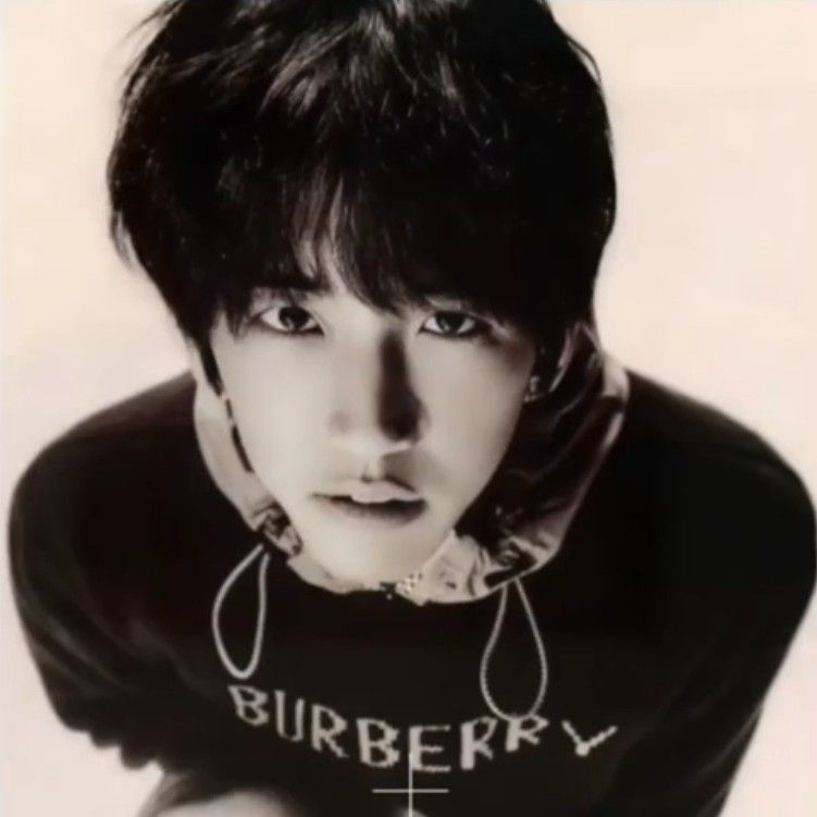 Behind-the-scenes cut of Lee Seungyoon