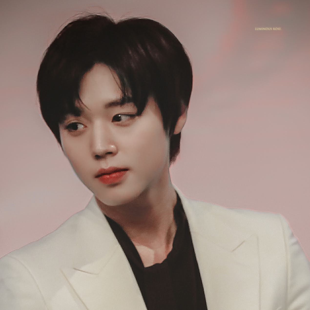 Behind-the-scenes cut of Park Jihoon