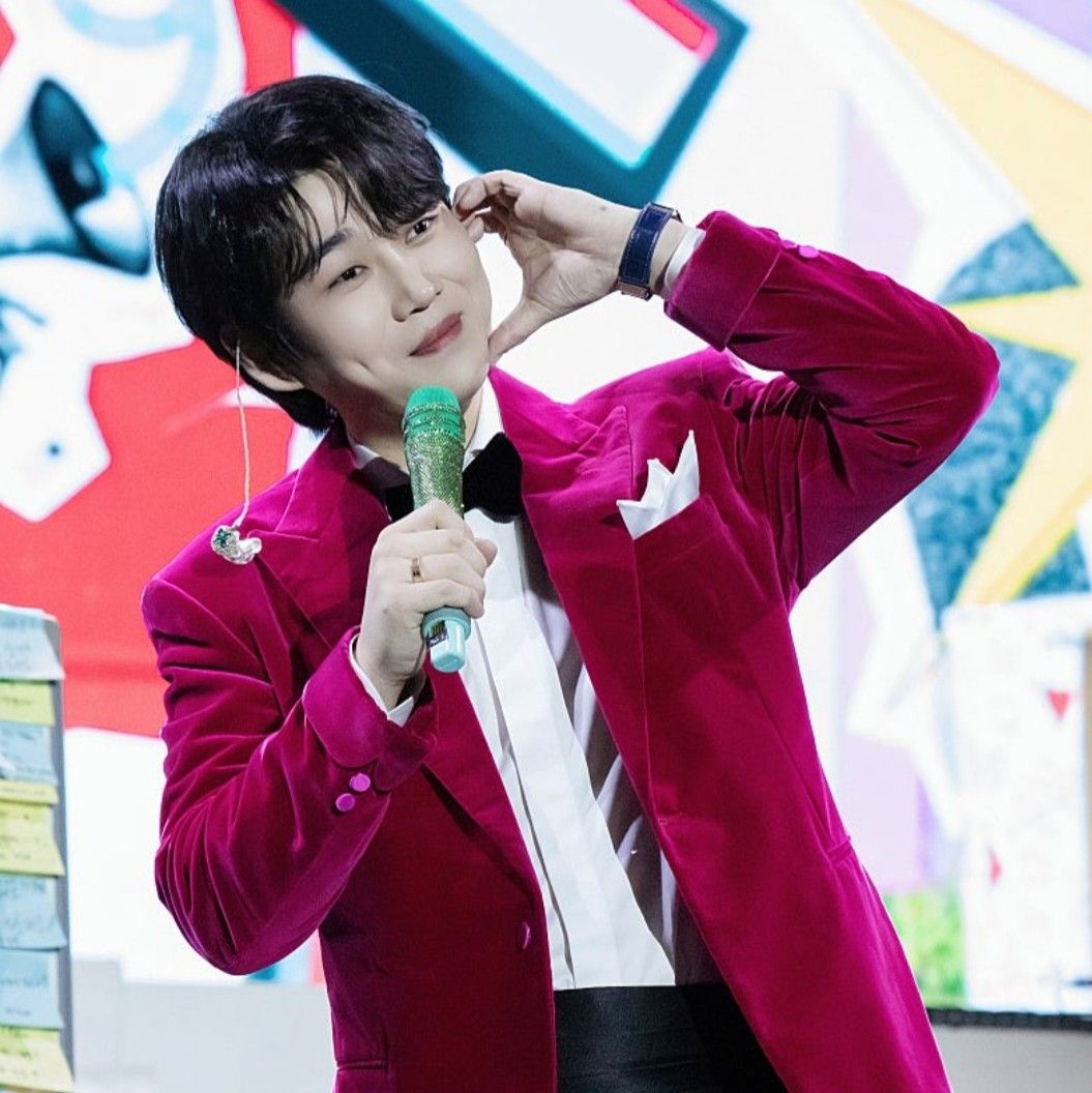 Recent activity shot of Hwang Youngwoong