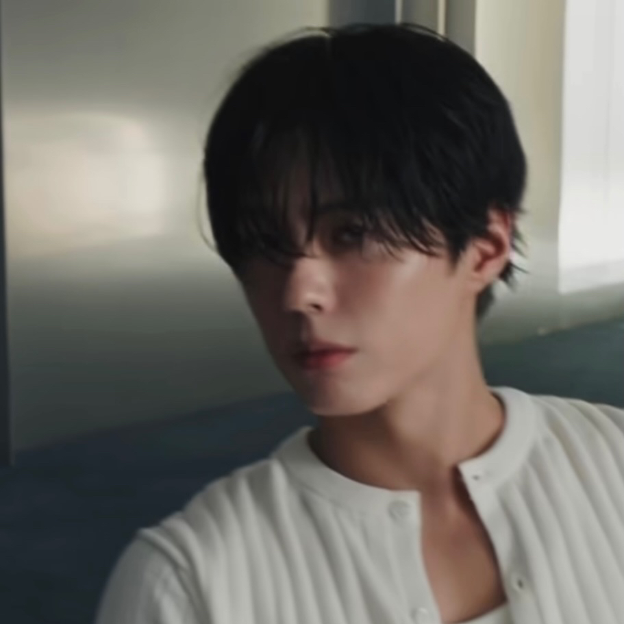 Behind-the-scenes cut of Park Bogum