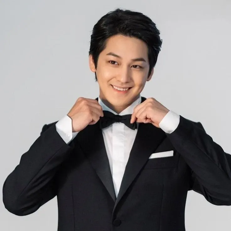Momen yang diabadikan oleh penggemar Kim Bum