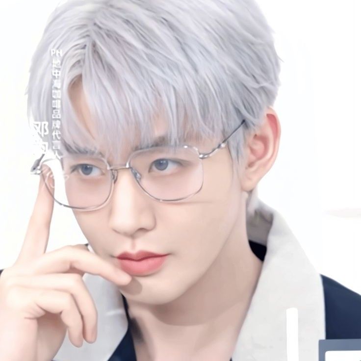 Latest photo of Deng Wei