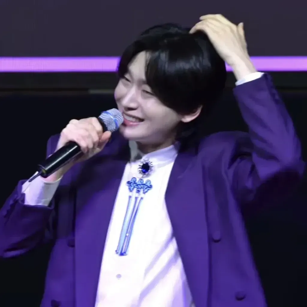 Behind-the-scenes cut of Kim Yongbin