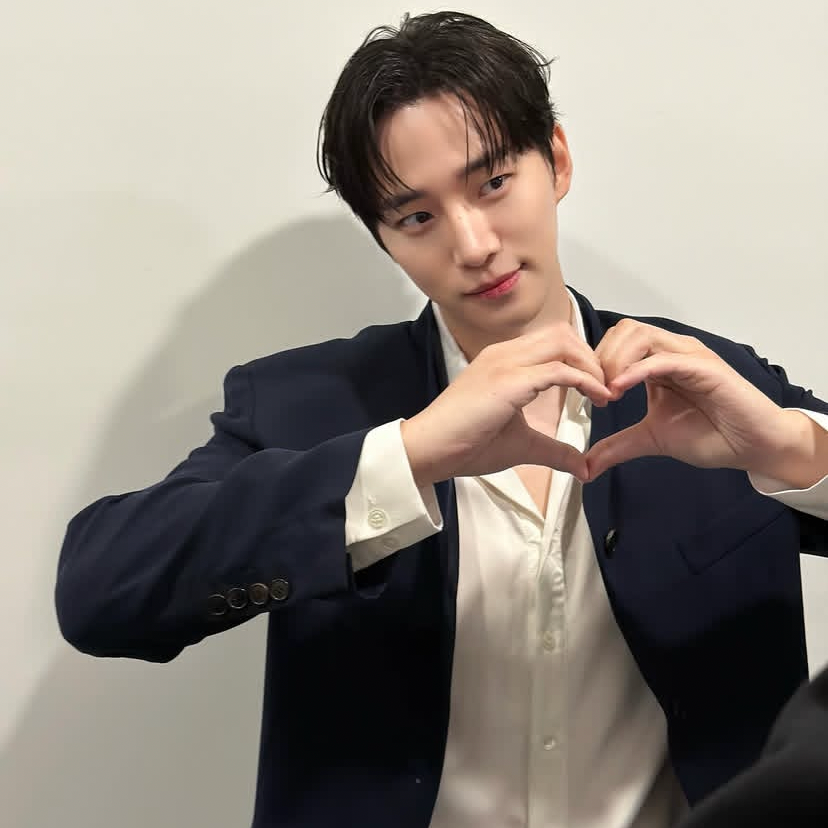 粉絲拍下的李俊昊瞬間