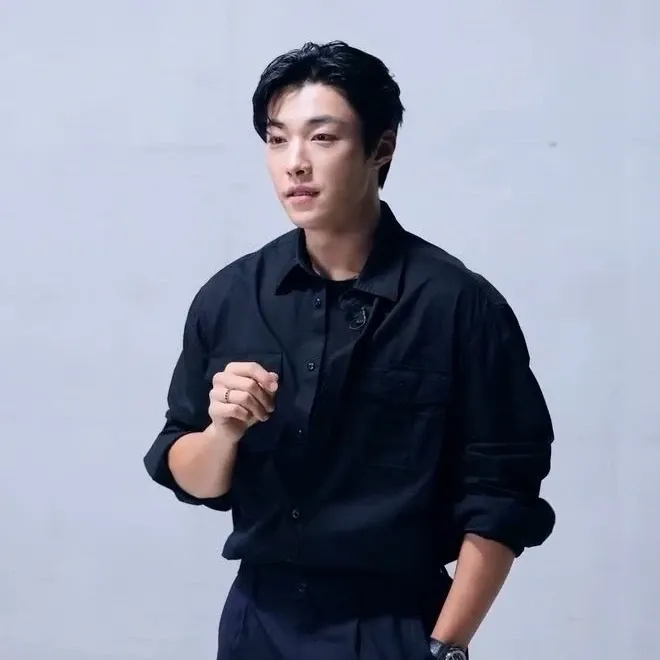 Behind-the-scenes cut of Woo Dohwan