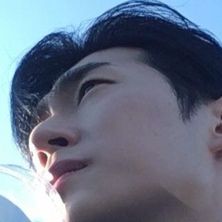 A moment captured by a fan of Park Seoham