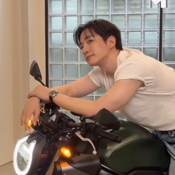 Foto kegiatan terbaru dari Lee Junho