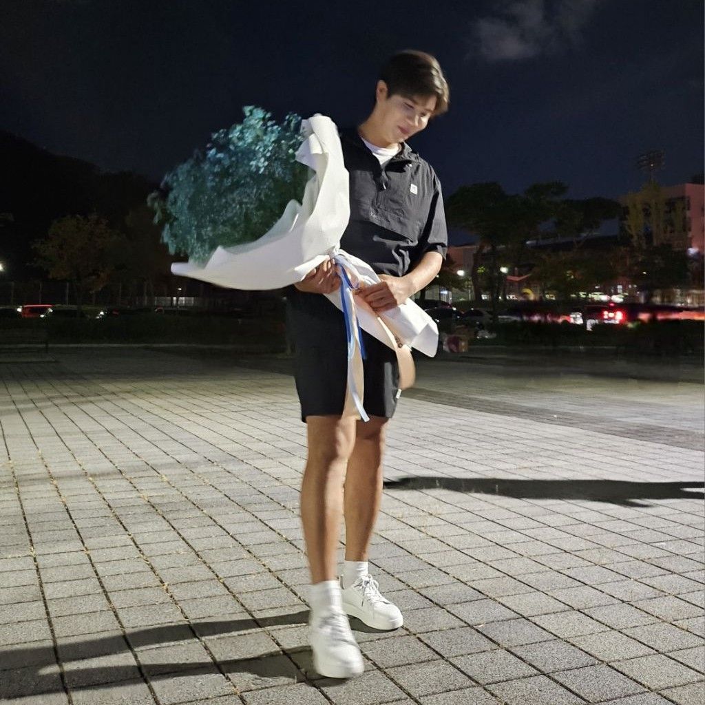 チン・ヘソンの最近の活動ショット