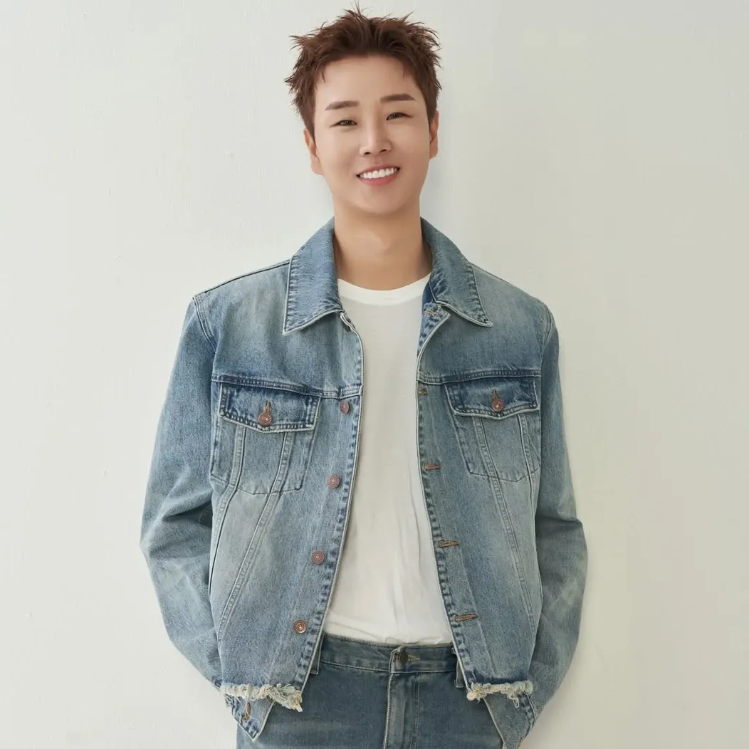 Latest photo of Song Minjun