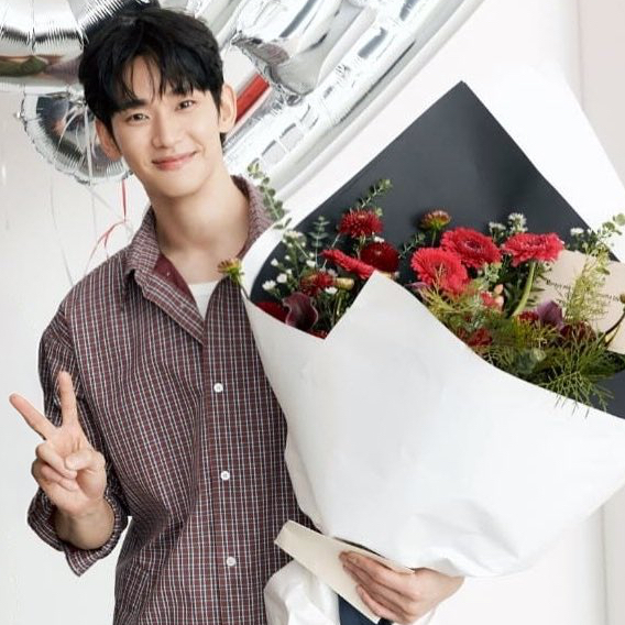 A moment captured by a fan of Kim Soohyun