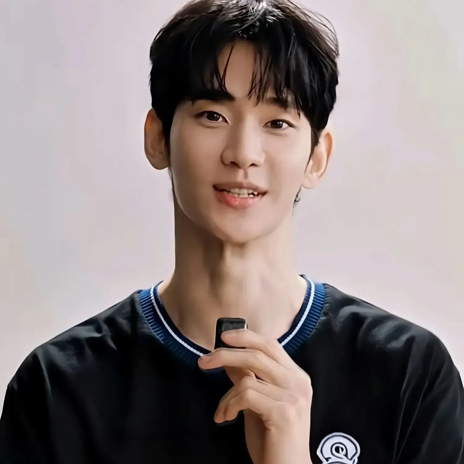 A moment captured by a fan of Kim Soohyun