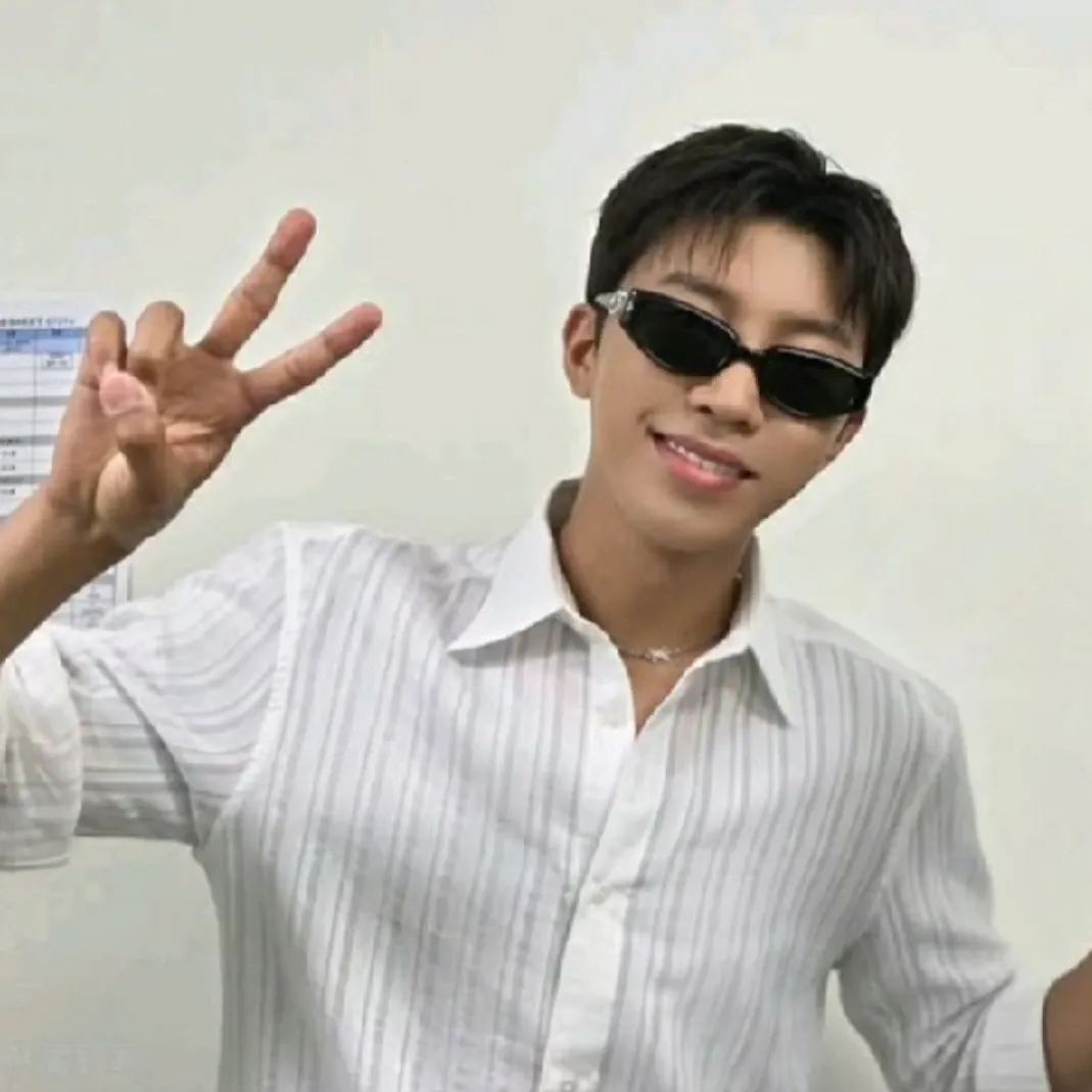 Momen yang diabadikan oleh penggemar Lim Youngwoong