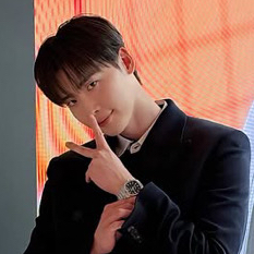 Latest photo of Lee Jongsuk