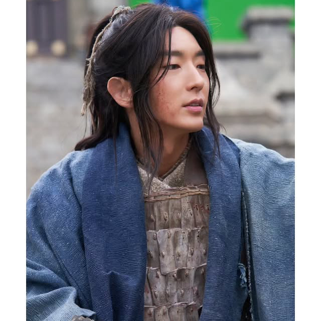 Latest photo of Lee Joongi