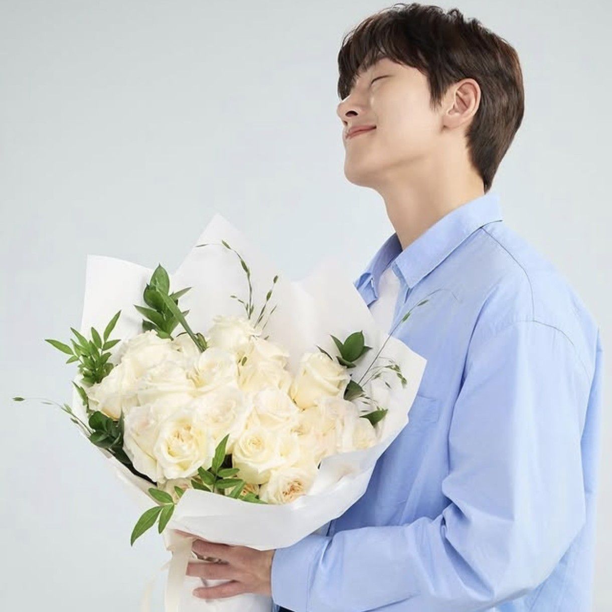 粉丝拍下的池昌旭瞬间