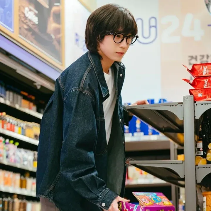 Behind-the-scenes cut of Kim Youngdae
