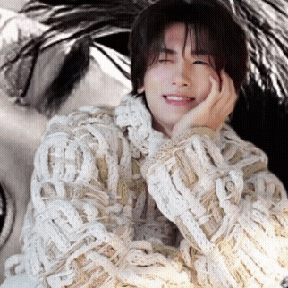 A moment captured by a fan of Park Hyungsik