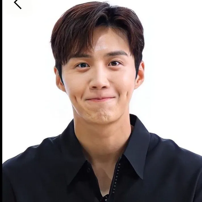 김선호의 최신 사진