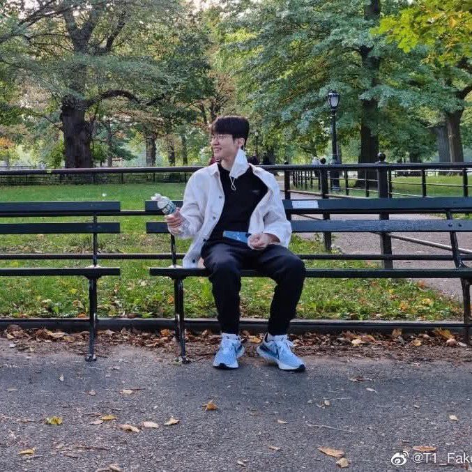 Behind-the-scenes cut of Faker