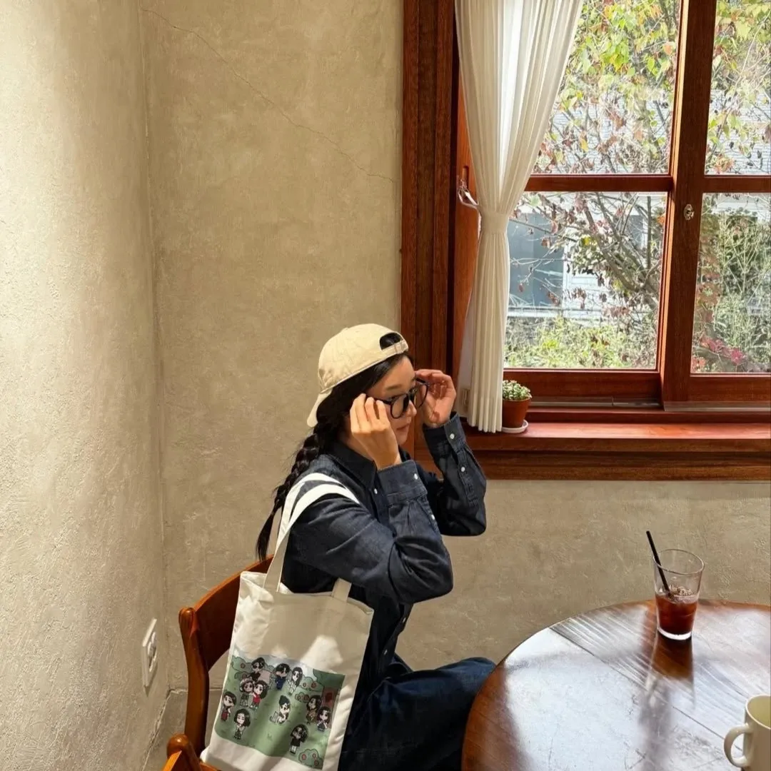 A moment captured by a fan of Seo Yeaji