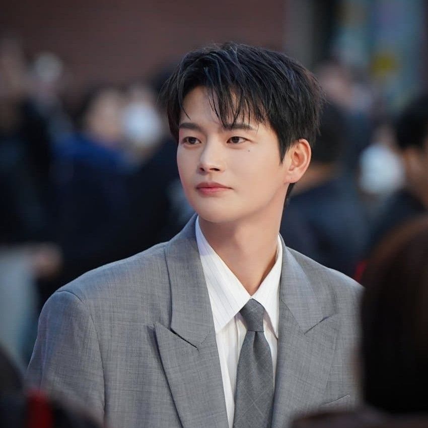 A moment captured by a fan of Seo Inguk