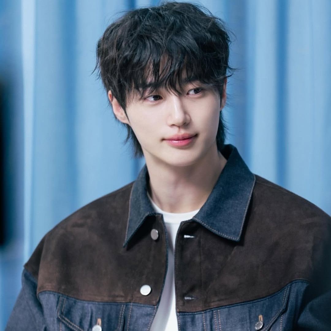 A moment captured by a fan of Byeon Wooseok