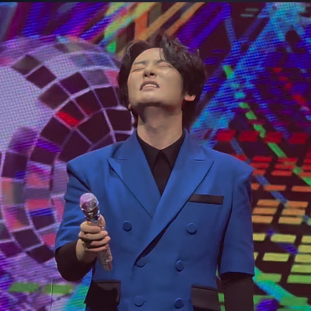 A moment captured by a fan of Kang Moonkyung