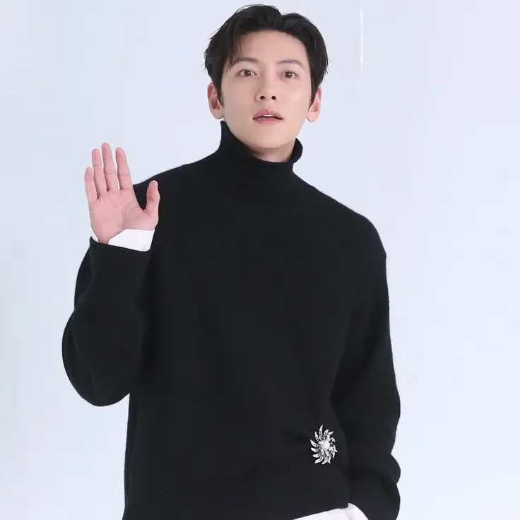 Behind-the-scenes cut of Ji Changwook