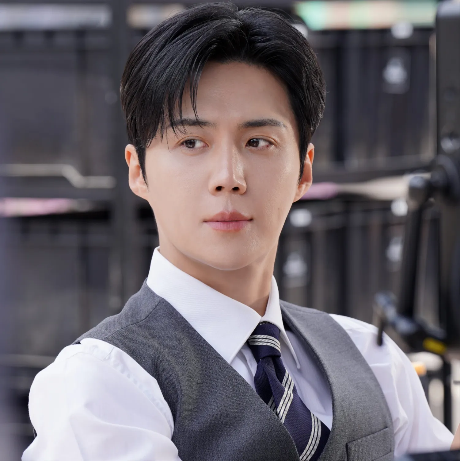 Behind-the-scenes cut of Kim Seonho