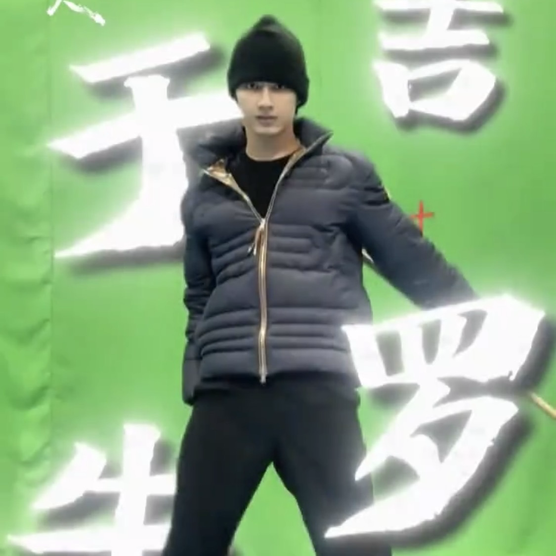 Behind-the-scenes cut of Wen Junhui