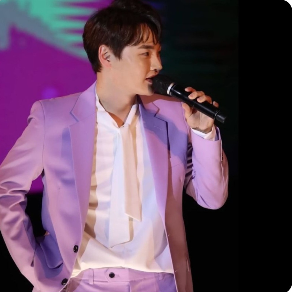 Behind-the-scenes cut of Park Seojin