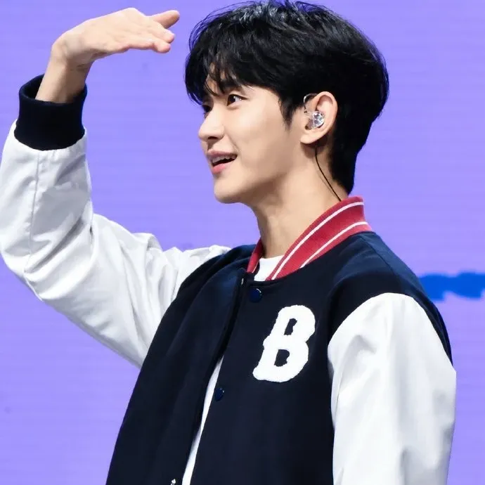 Behind-the-scenes cut of Kim Soohyun