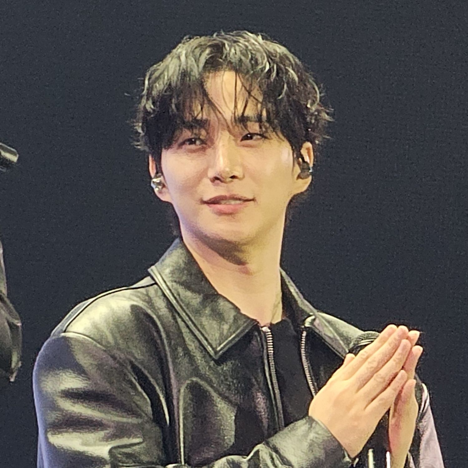 イ・ジュノのビハインドカット