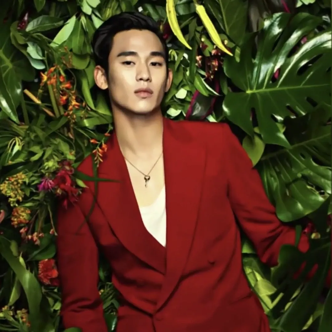 Recent activity shot of Kim Soohyun