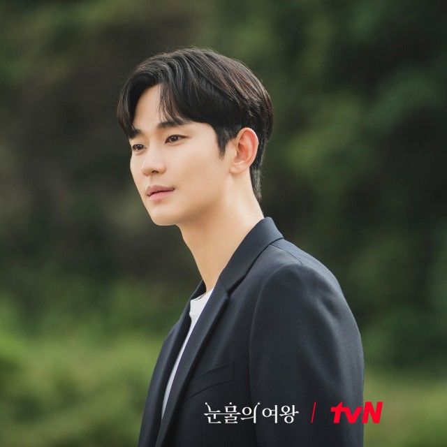 キム・スヒョンの最近の活動ショット