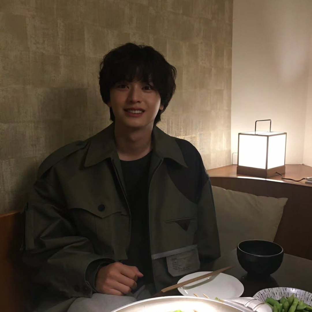 Behind-the-scenes cut of Yook Sungjae