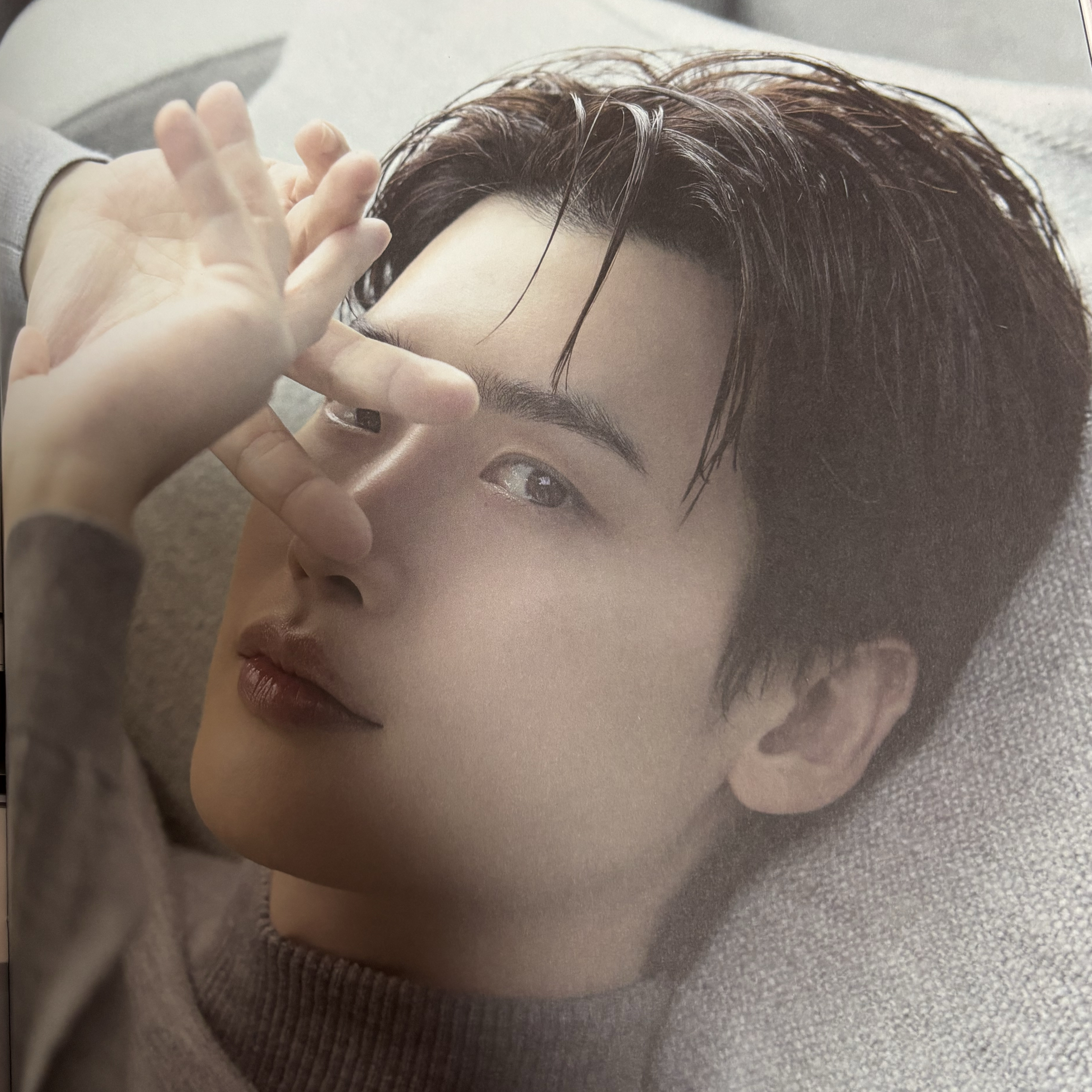 Behind-the-scenes cut of Lee Jongsuk
