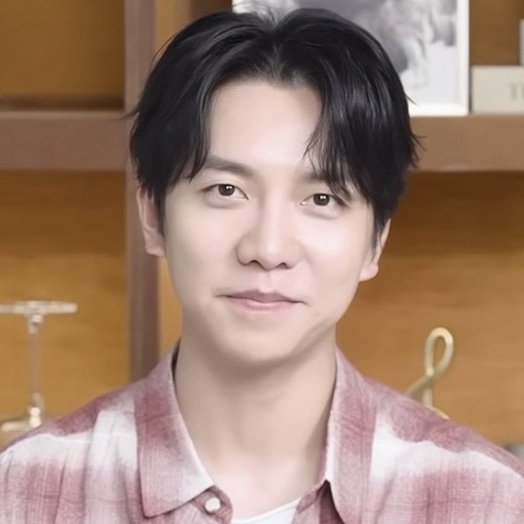 イ・スンギの最新写真