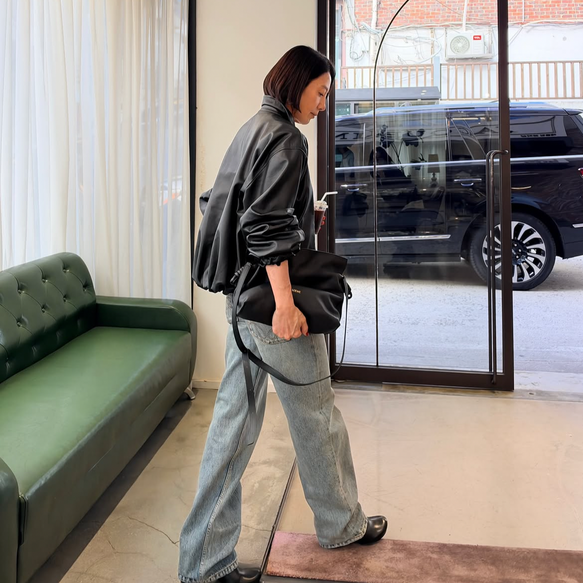 A moment captured by a fan of Kim Heeae